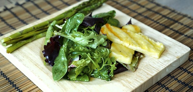 Grilled Salad with Halloumi